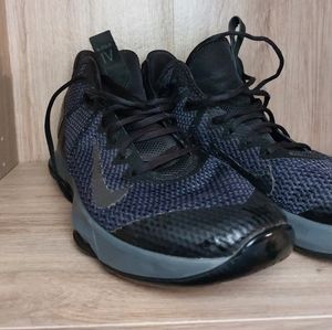 Size 12 - Nike LeBron Witness 4 Black Basketball Shoes PreOwned Great Condition